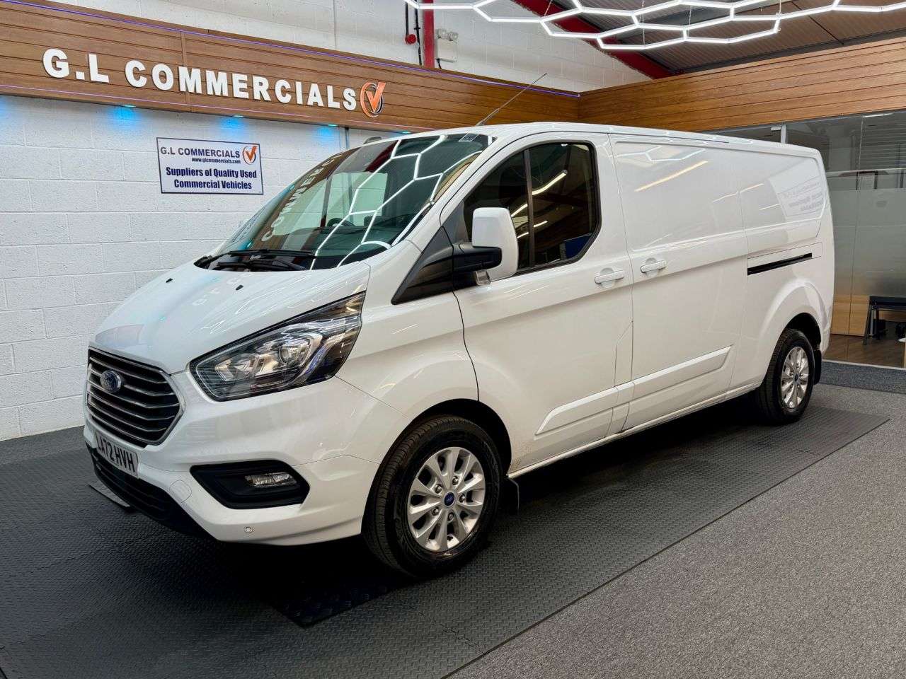 A 2023 FORD TRANSIT CUSTOM 2.0 300 EcoBlue Limited Panel Van 5dr Diesel Manual L2 H1 Euro 6 (s/s) (130 A 2023 FORD TRANSIT CUSTOM 2.0 300 EcoBlue Limited Panel Van 5dr Diesel Manual L2 H1 Euro 6 (s/s) (130