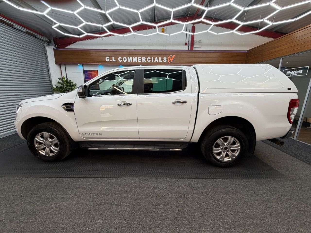 A 2023 FORD RANGER AUTOMATIC 2.0 EcoBlue Limited Pickup Double Cab Auto 4WD 213 BHP * AUTOMATI A 2023 FORD RANGER AUTOMATIC 2.0 EcoBlue Limited Pickup Double Cab Auto 4WD 213 BHP * AUTOMATI