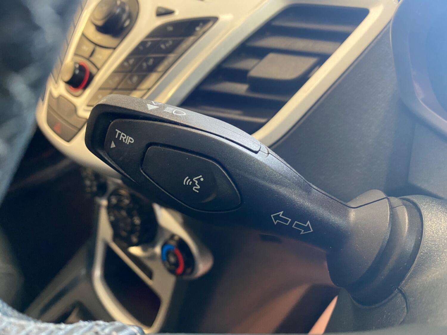 2011 FORD FIESTA 2011 FORD FIESTA