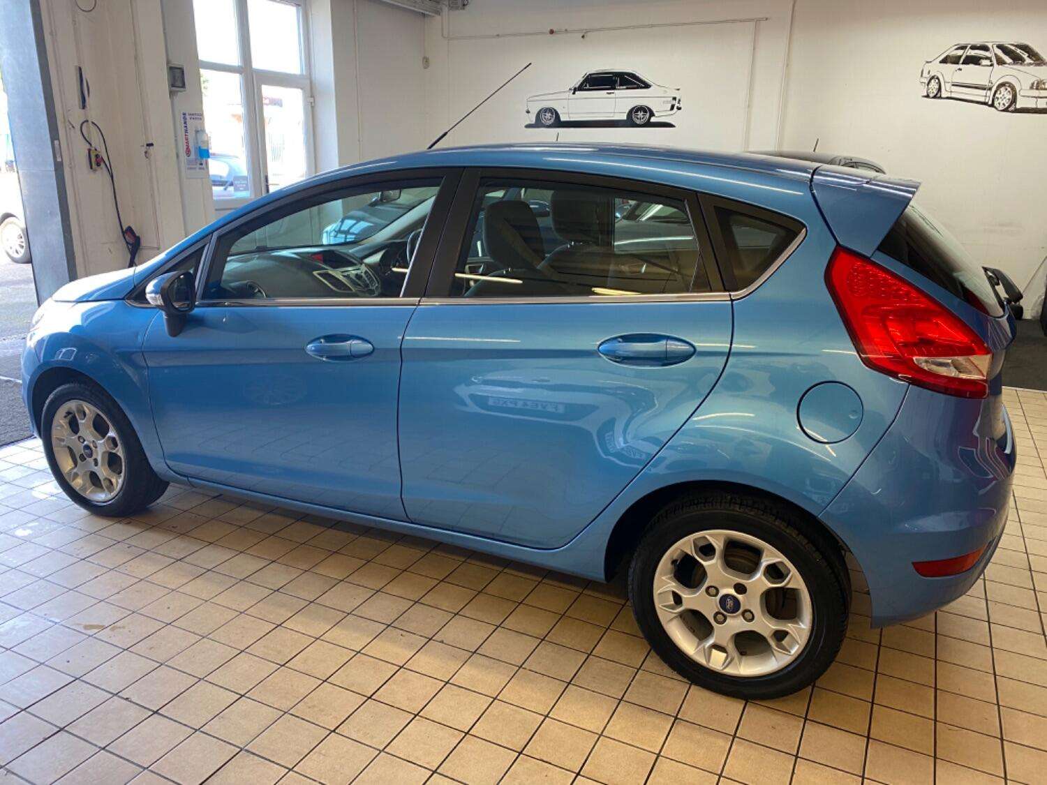 2011 FORD FIESTA 2011 FORD FIESTA