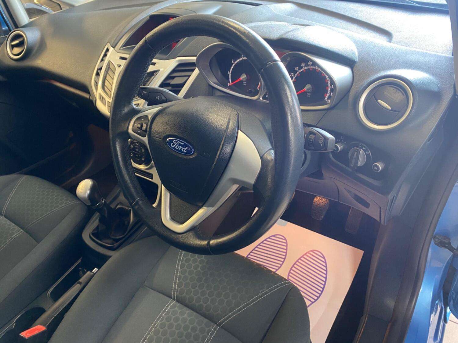 2011 FORD FIESTA 2011 FORD FIESTA