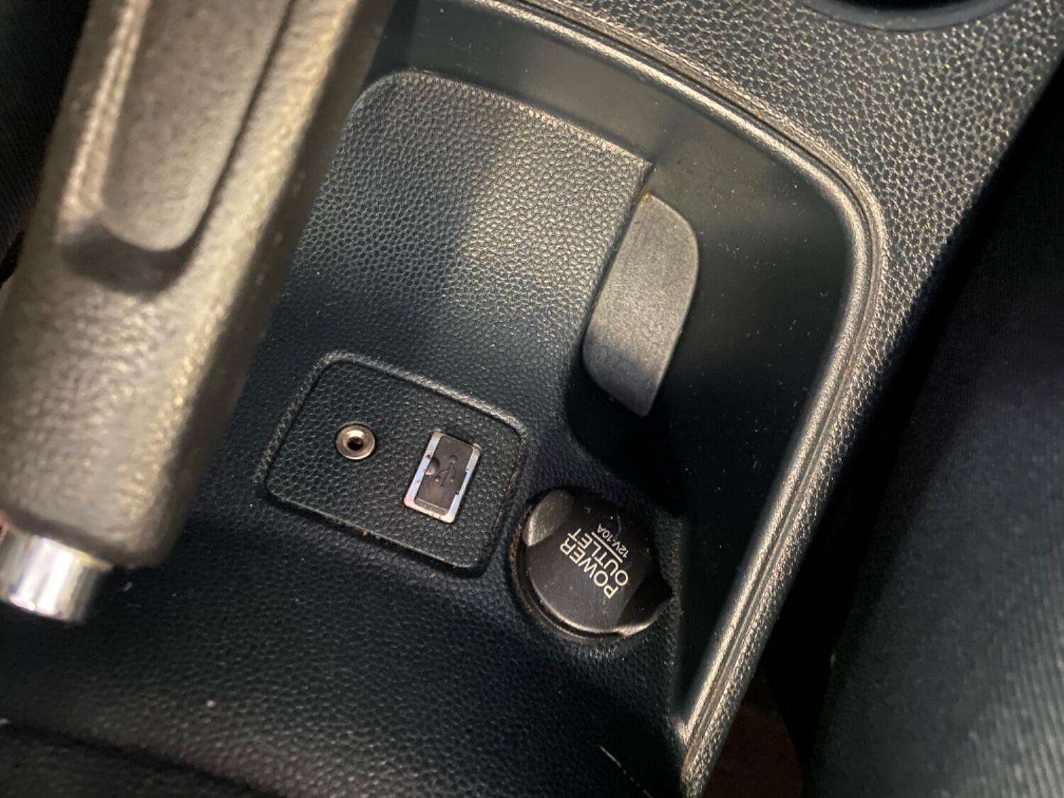 2011 FORD FIESTA 2011 FORD FIESTA