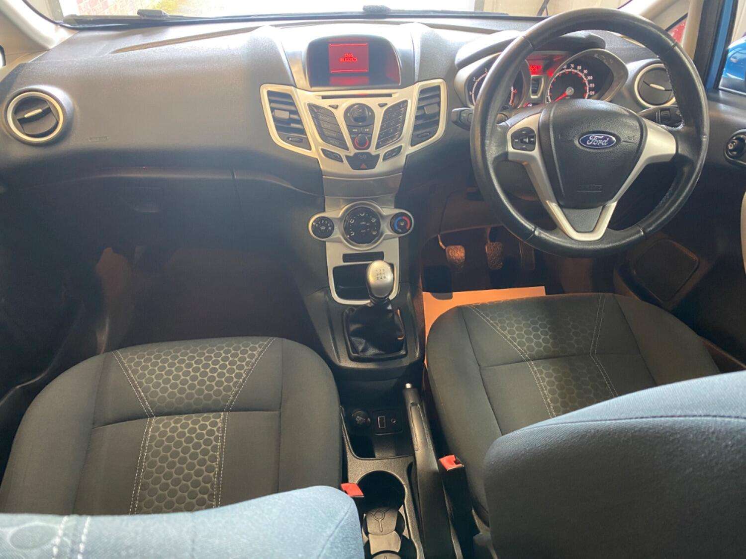 2011 FORD FIESTA 2011 FORD FIESTA