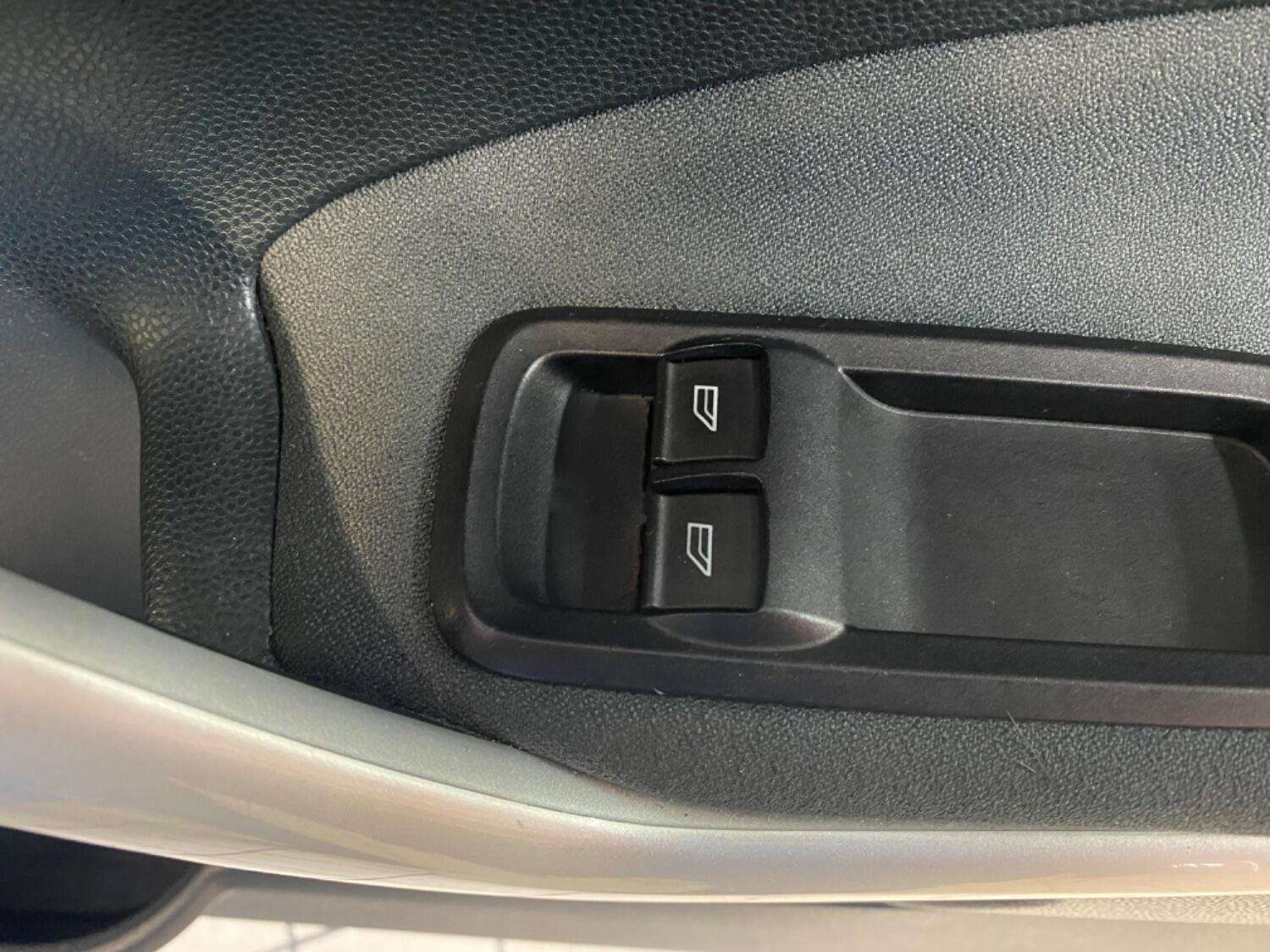 2011 FORD FIESTA 2011 FORD FIESTA