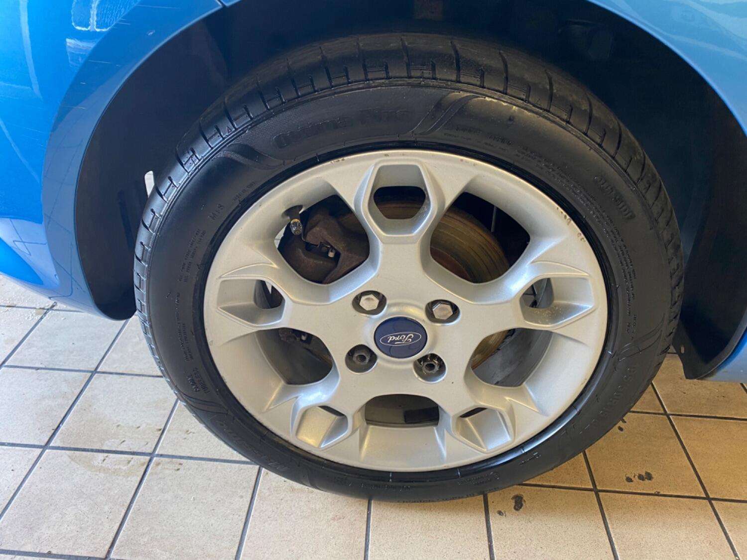 2011 FORD FIESTA 2011 FORD FIESTA