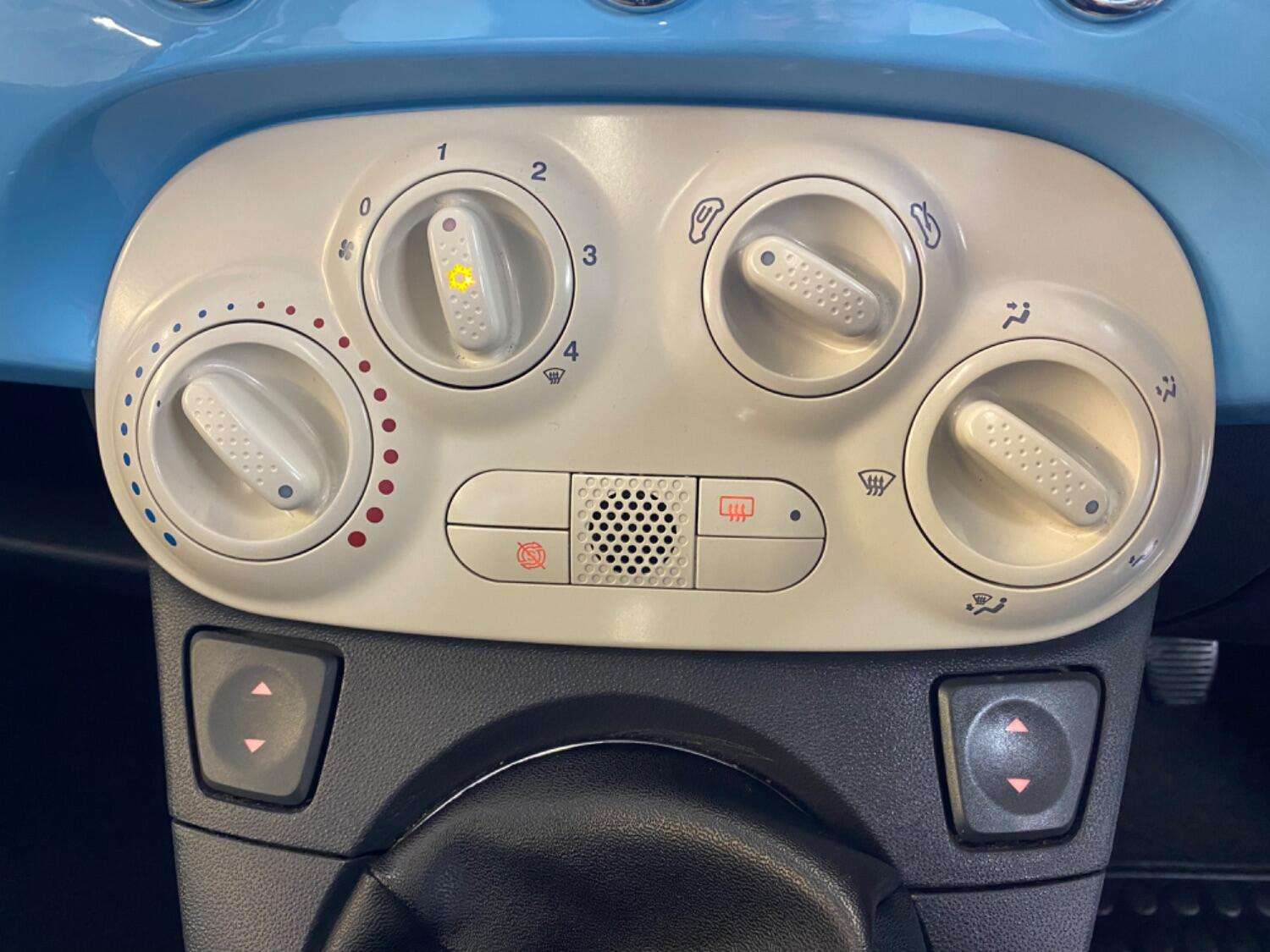 2012 FIAT 500 2012 FIAT 500