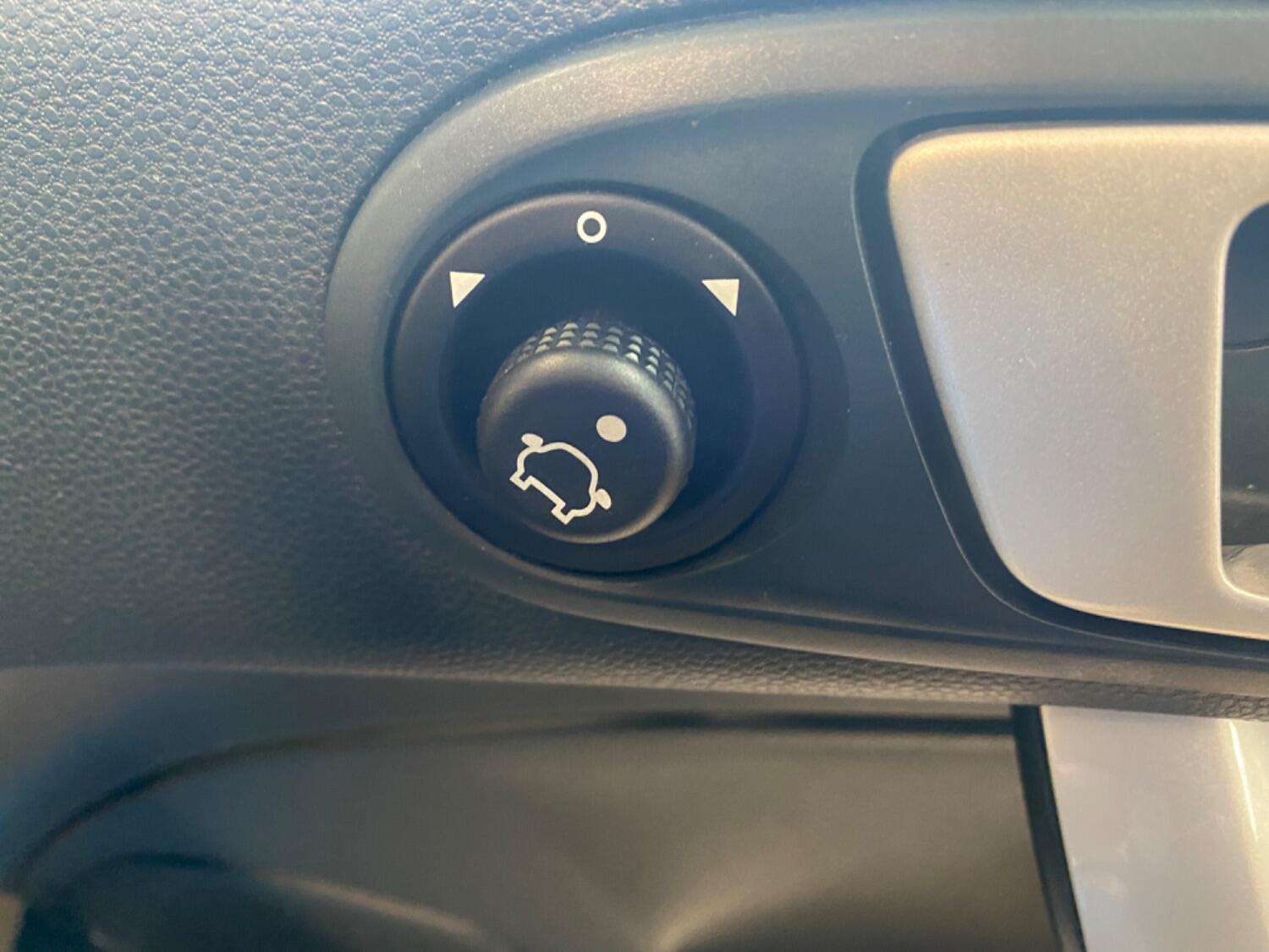 2011 FORD FIESTA 2011 FORD FIESTA