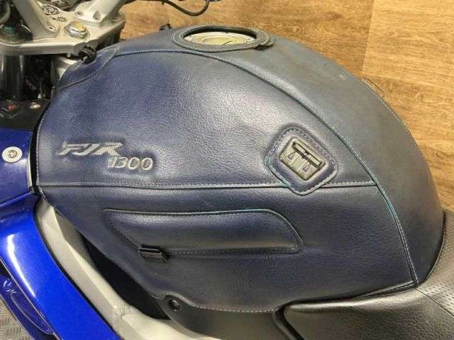 2002 YAMAHA FJR1300 2002 YAMAHA FJR1300