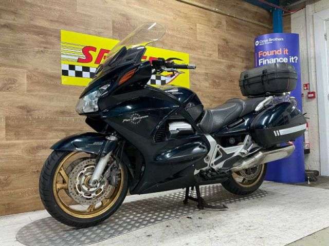 2002 HONDA ST1300 A 2002 HONDA ST1300 A