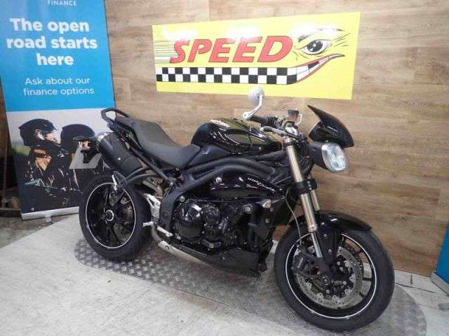 A 2016 TRIUMPH SPEED TRIPLE 94 Speed Triple 94 A 2016 TRIUMPH SPEED TRIPLE 94 Speed Triple 94