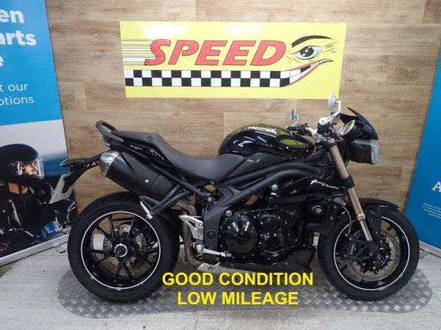 A 2016 TRIUMPH SPEED TRIPLE 94 Speed Triple 94 A 2016 TRIUMPH SPEED TRIPLE 94 Speed Triple 94