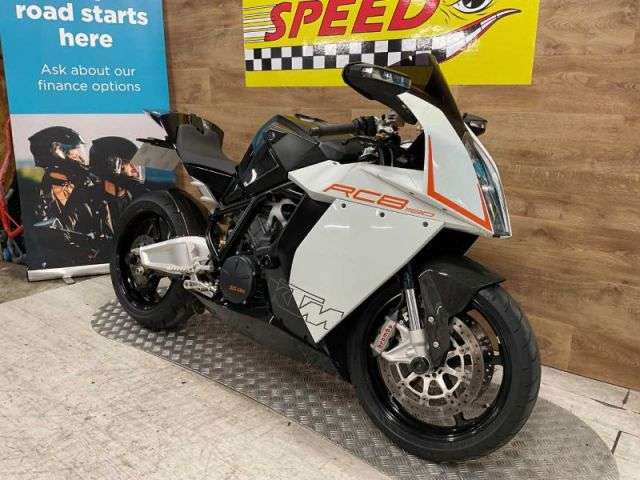 A 2011 KTM 1190 RC8 09 1190 RC8 09 A 2011 KTM 1190 RC8 09 1190 RC8 09