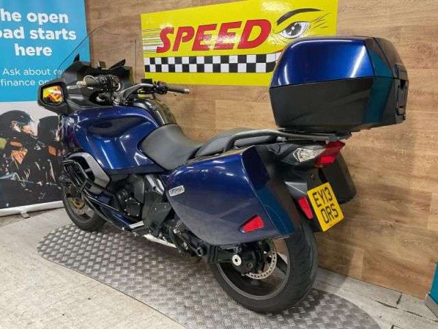 2013 TRIUMPH TROPHY SE 2013 TRIUMPH TROPHY SE