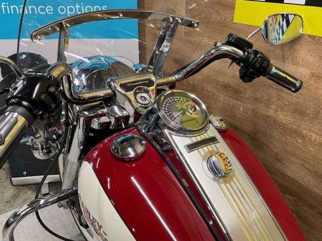 2012 HARLEY-DAVIDSON FLHRC ROAD KING CL 1690 1 2012 HARLEY-DAVIDSON FLHRC ROAD KING CL 1690 1