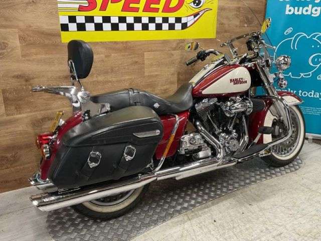 2012 HARLEY-DAVIDSON FLHRC ROAD KING CL 1690 1 2012 HARLEY-DAVIDSON FLHRC ROAD KING CL 1690 1
