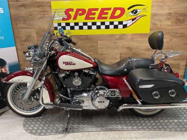 2012 HARLEY-DAVIDSON FLHRC ROAD KING CL 1690 1 2012 HARLEY-DAVIDSON FLHRC ROAD KING CL 1690 1