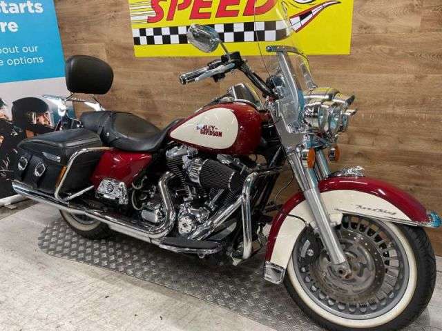 2012 HARLEY-DAVIDSON FLHRC ROAD KING CL 1690 1 2012 HARLEY-DAVIDSON FLHRC ROAD KING CL 1690 1