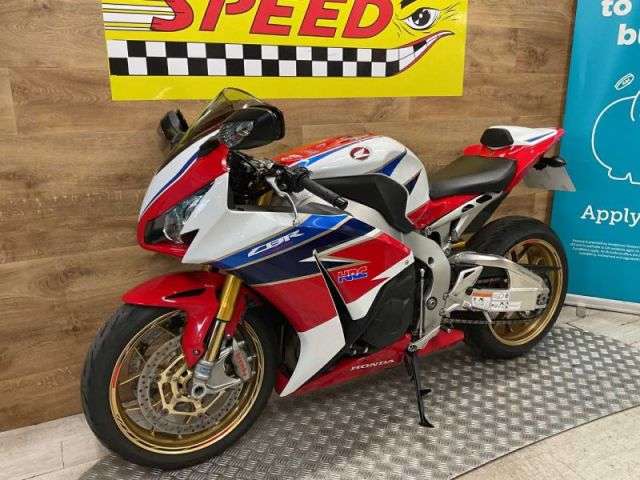 A 2016 HONDA CBR 1000 SA-G CBR 1000 SA-G A 2016 HONDA CBR 1000 SA-G CBR 1000 SA-G