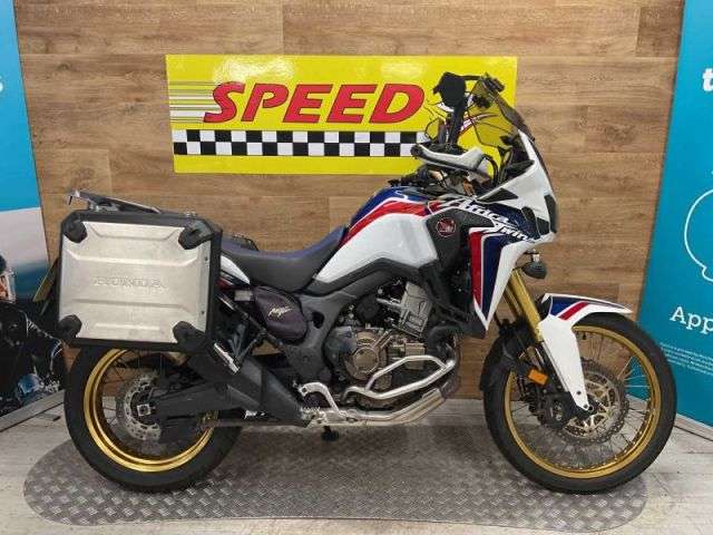 A 2016 HONDA CRF 1000 D-G CRF 1000 D-G A 2016 HONDA CRF 1000 D-G CRF 1000 D-G