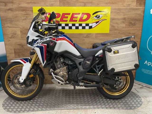 A 2016 HONDA CRF 1000 D-G CRF 1000 D-G A 2016 HONDA CRF 1000 D-G CRF 1000 D-G