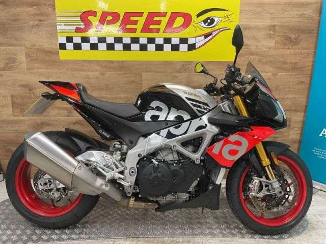 A 2018 APRILIA TUONO V4 1100 FACTORY Tuono V4 1100 Factory A 2018 APRILIA TUONO V4 1100 FACTORY Tuono V4 1100 Factory