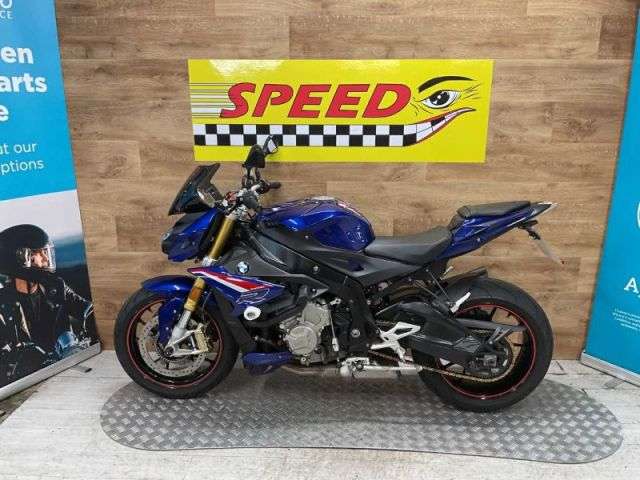 A 2020 BMW S 1000 R SPORT S 1000 R Sport A 2020 BMW S 1000 R SPORT S 1000 R Sport