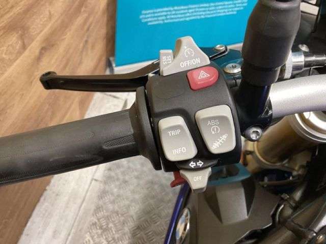 2020 BMW S 1000 R SPORT 2020 BMW S 1000 R SPORT