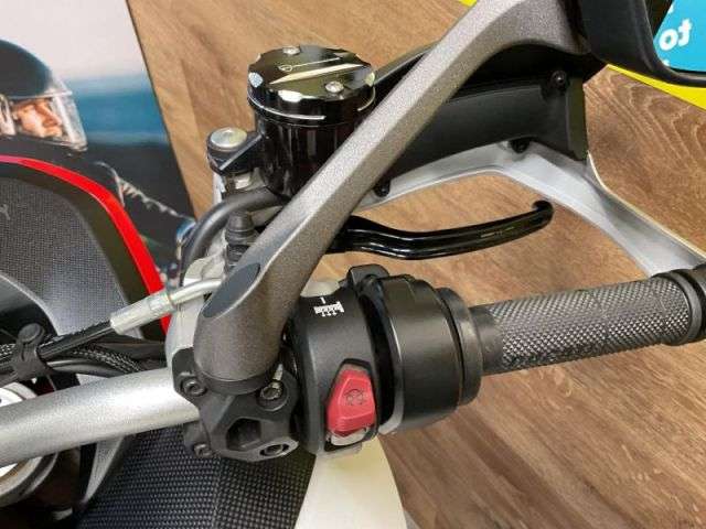 2018 DUCATI MULTISTRADA 1260 PIKES PE 2018 DUCATI MULTISTRADA 1260 PIKES PE