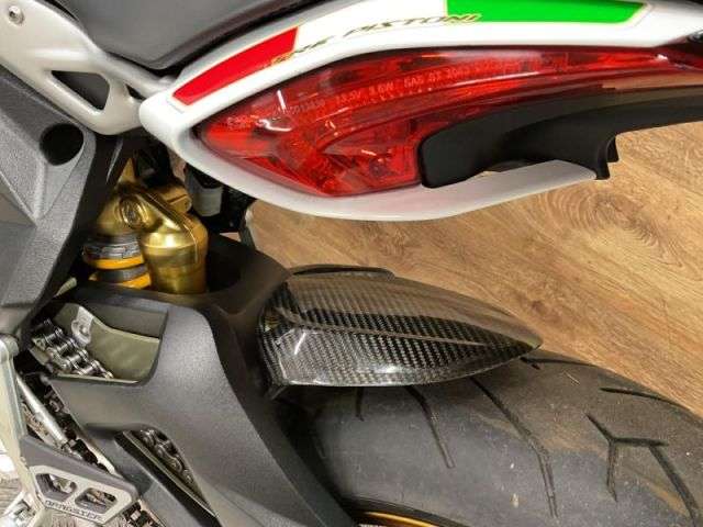 2016 MV AGUSTA BRUTALE 800 DRAGSTER 2016 MV AGUSTA BRUTALE 800 DRAGSTER