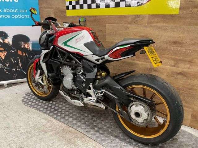 2016 MV AGUSTA BRUTALE 800 DRAGSTER 2016 MV AGUSTA BRUTALE 800 DRAGSTER
