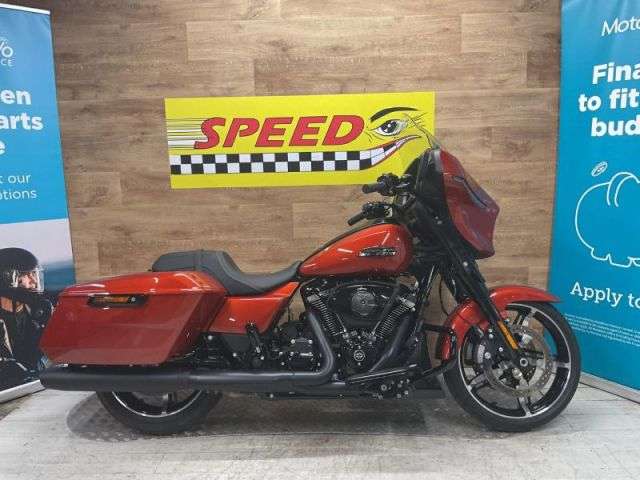 A 2024 HARLEY-DAVIDSON STREET GLIDE 1923 24 Street Glide 1923 24 A 2024 HARLEY-DAVIDSON STREET GLIDE 1923 24 Street Glide 1923 24