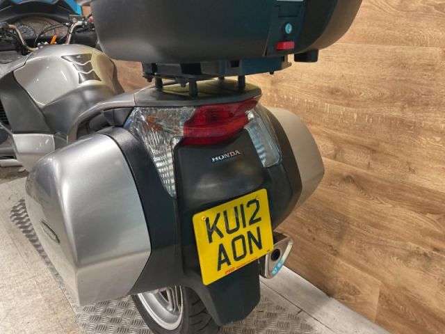 2012 HONDA NT 700 VA-B 2012 HONDA NT 700 VA-B