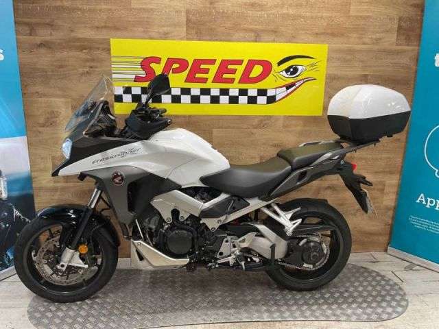 A 2017 HONDA VFR 800 X-F VFR 800 X-F A 2017 HONDA VFR 800 X-F VFR 800 X-F