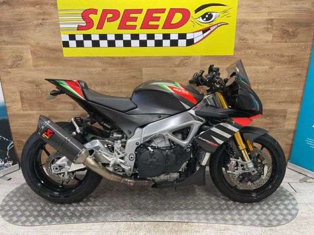 A 2021 APRILIA TUONO V4 1100 FACTORY Tuono V4 1100 Factory A 2021 APRILIA TUONO V4 1100 FACTORY Tuono V4 1100 Factory