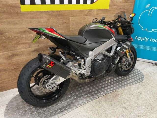 A 2021 APRILIA TUONO V4 1100 FACTORY Tuono V4 1100 Factory A 2021 APRILIA TUONO V4 1100 FACTORY Tuono V4 1100 Factory