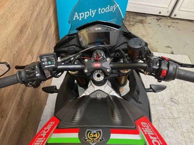 2021 APRILIA TUONO V4 1100 FACTORY 2021 APRILIA TUONO V4 1100 FACTORY