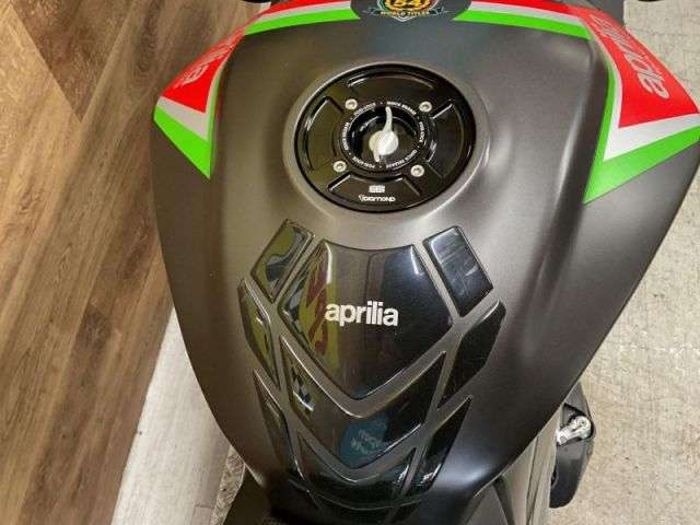 2021 APRILIA TUONO V4 1100 FACTORY 2021 APRILIA TUONO V4 1100 FACTORY