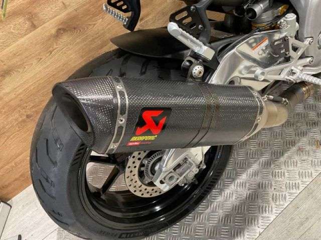 2021 APRILIA TUONO V4 1100 FACTORY 2021 APRILIA TUONO V4 1100 FACTORY