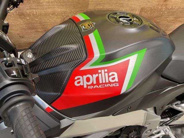 2021 APRILIA TUONO V4 1100 FACTORY 2021 APRILIA TUONO V4 1100 FACTORY