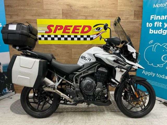 A 2018 TRIUMPH TIGER 1200 XRT Tiger 1200 XRT A 2018 TRIUMPH TIGER 1200 XRT Tiger 1200 XRT