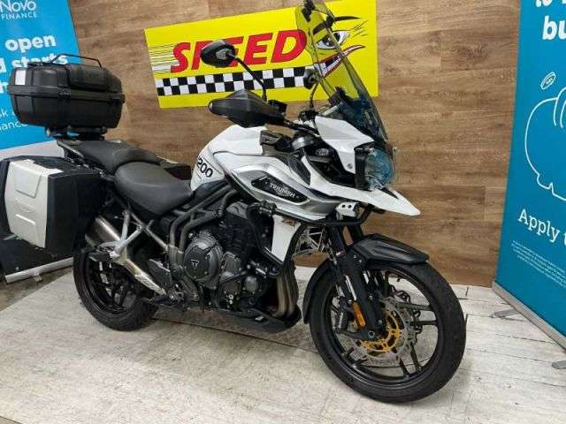 A 2018 TRIUMPH TIGER 1200 XRT Tiger 1200 XRT A 2018 TRIUMPH TIGER 1200 XRT Tiger 1200 XRT