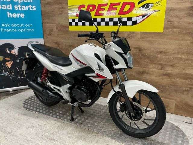 A 2015 HONDA GLR 125 1WH-F GLR 125 1WH-F A 2015 HONDA GLR 125 1WH-F GLR 125 1WH-F