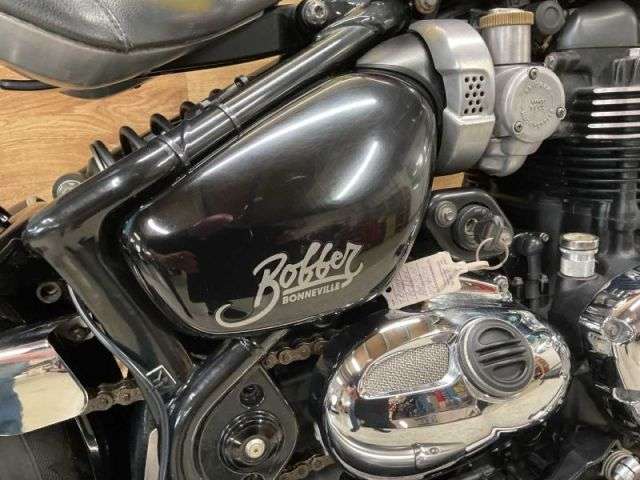 2018 TRIUMPH BONNEVILLE BOBBER 2018 TRIUMPH BONNEVILLE BOBBER