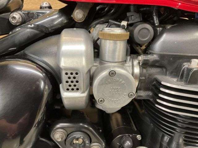 2018 TRIUMPH BONNEVILLE BOBBER 2018 TRIUMPH BONNEVILLE BOBBER