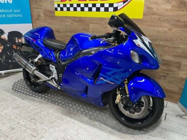 A 2007 SUZUKI GSX 1300 R K7 GSX 1300 R K7 A 2007 SUZUKI GSX 1300 R K7 GSX 1300 R K7