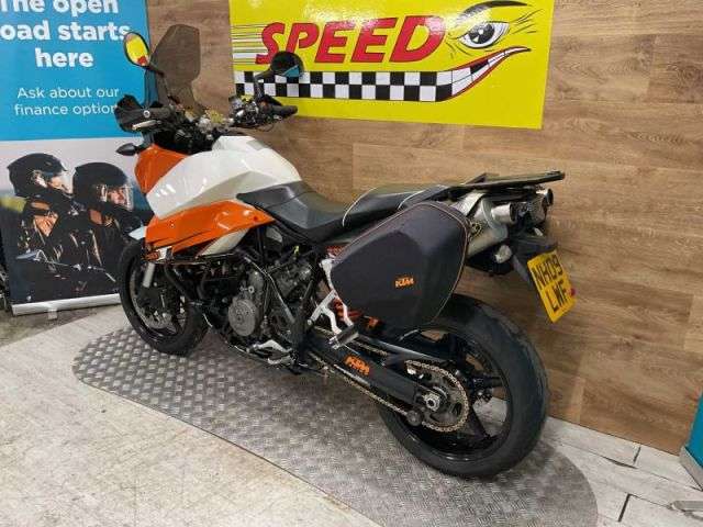 2009 KTM 990 SUPERMOTO T 2009 KTM 990 SUPERMOTO T