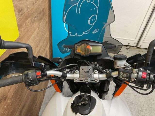 2009 KTM 990 SUPERMOTO T 2009 KTM 990 SUPERMOTO T