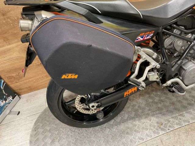 2009 KTM 990 SUPERMOTO T 2009 KTM 990 SUPERMOTO T