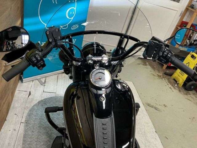 2023 HARLEY-DAVIDSON FLHCS HERITAGE STC 114 18 2023 HARLEY-DAVIDSON FLHCS HERITAGE STC 114 18