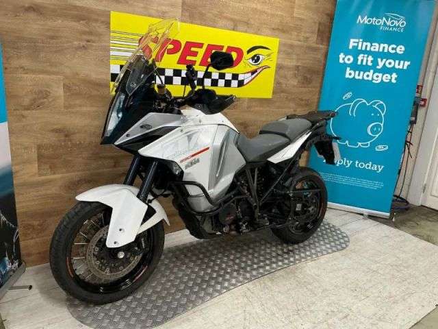 A 2015 KTM 1290 SUPER ADVENTURE S 19 1290 Super Adventure 15 A 2015 KTM 1290 SUPER ADVENTURE S 19 1290 Super Adventure 15